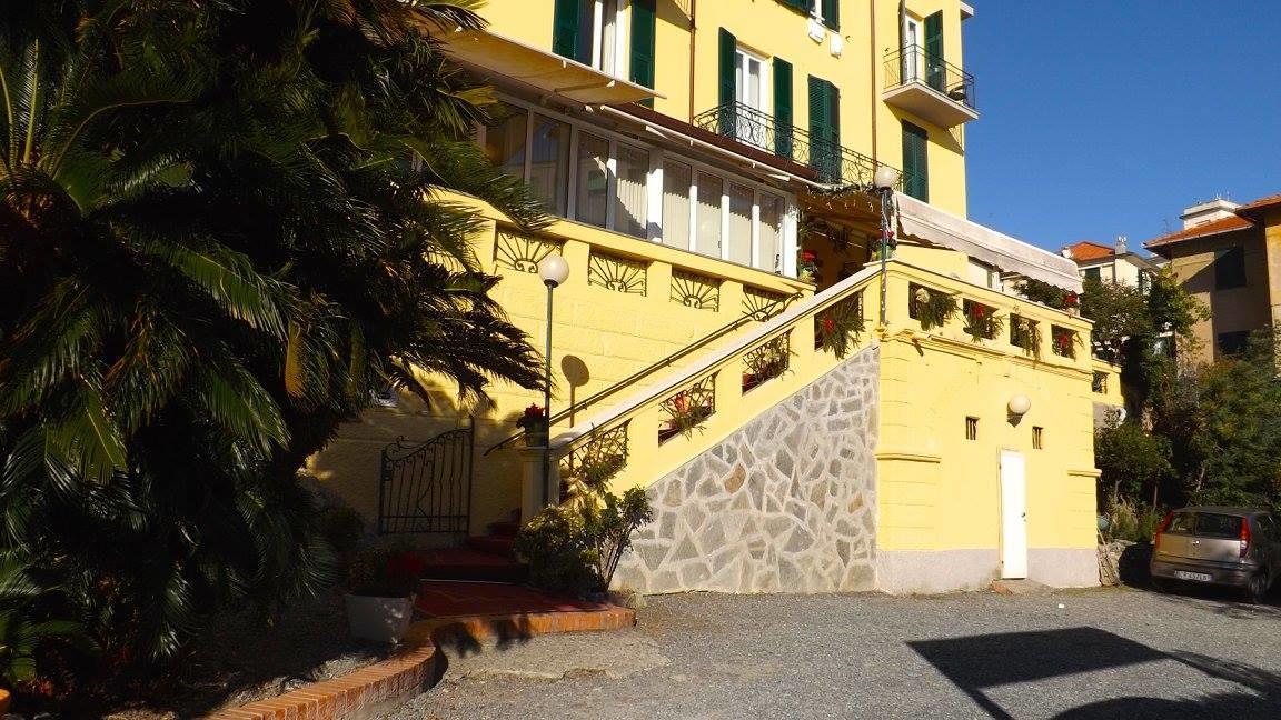 Hotel Azzurro Varazze Εξωτερικό φωτογραφία