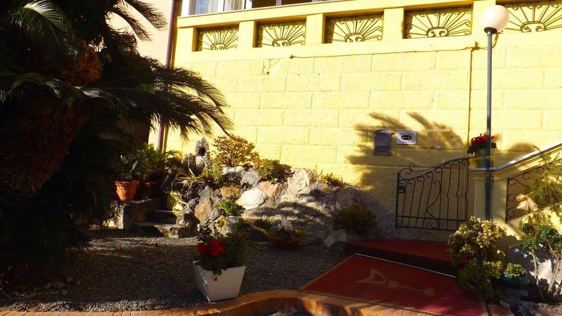 Hotel Azzurro Varazze Εξωτερικό φωτογραφία